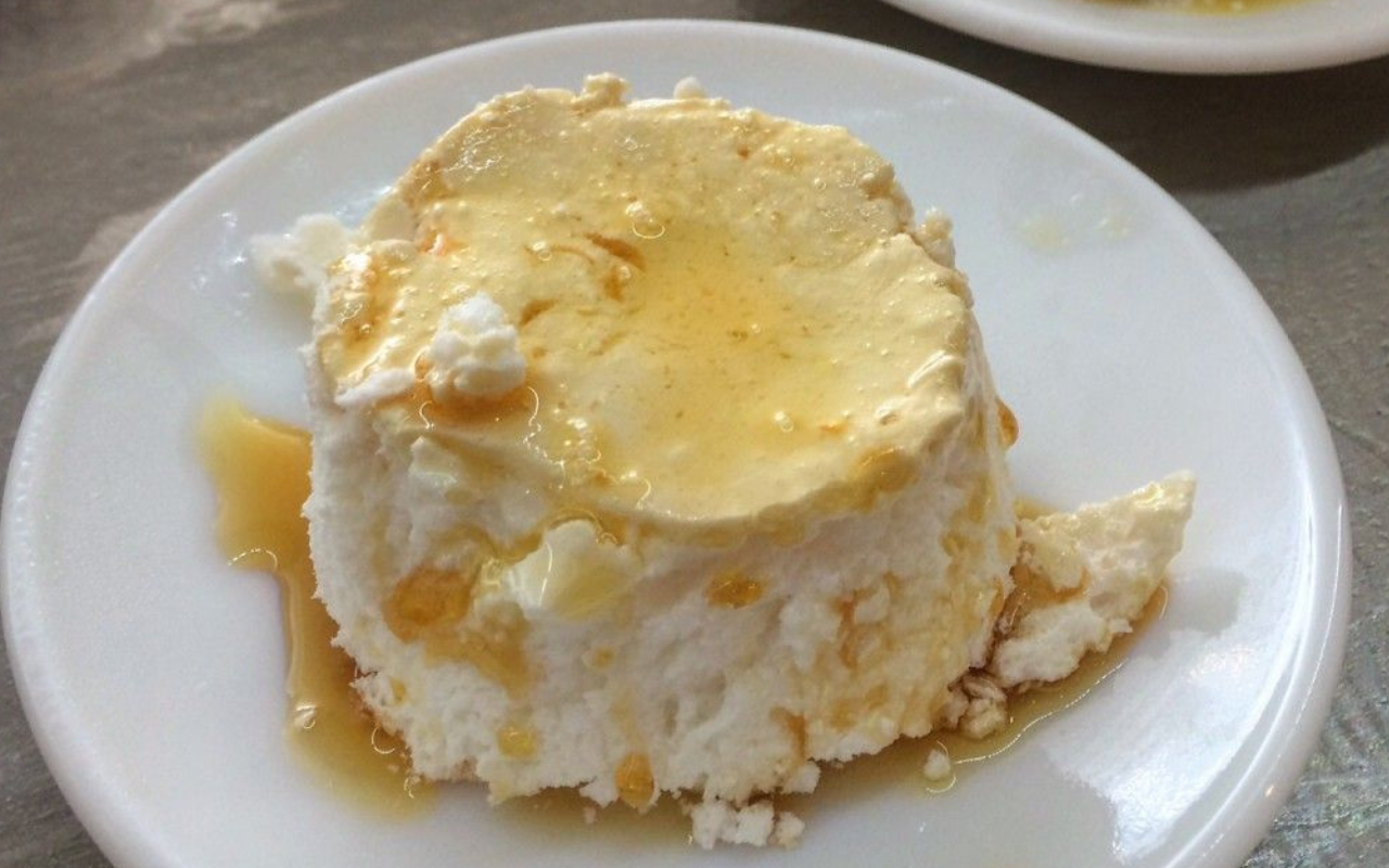 Pudim de Claras Irresistível: Uma Sobremesa de dar água na boca!