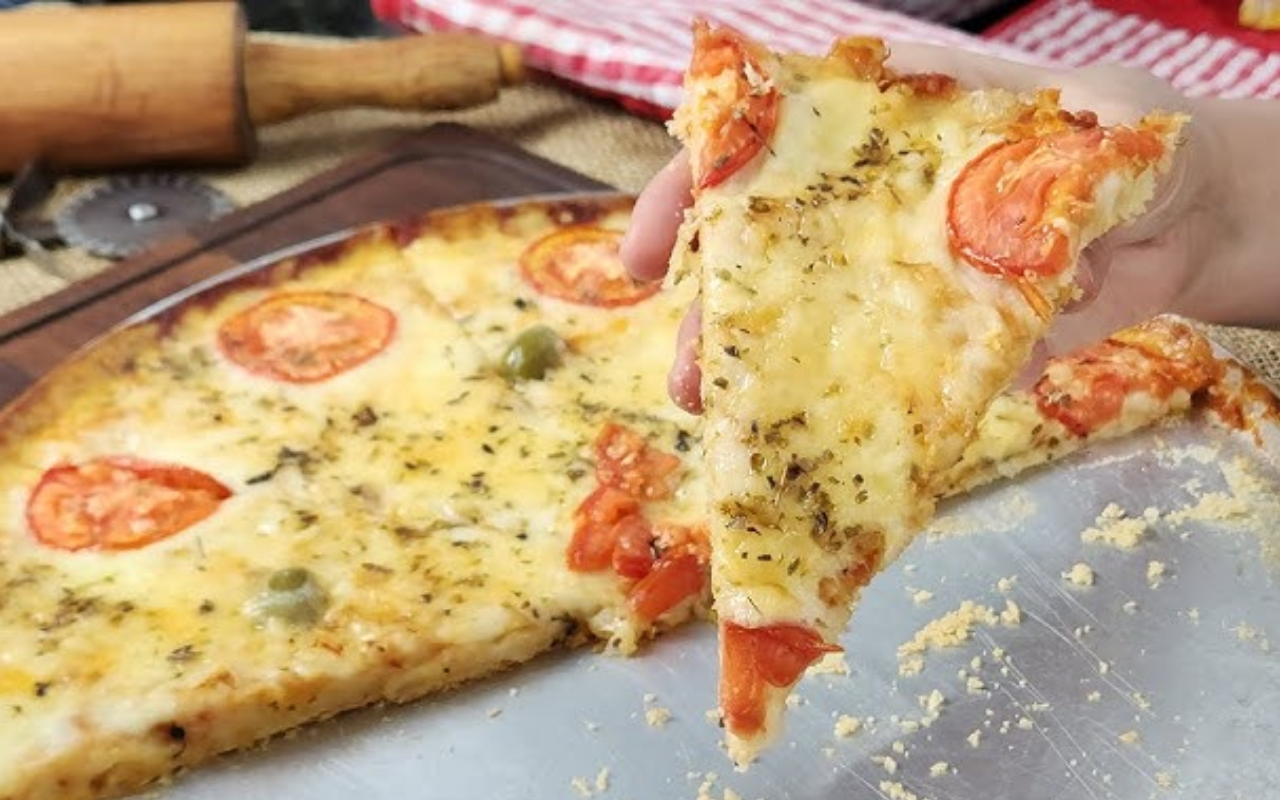 Pizza de Tapioca Crocante: Leve, Saborosa e Tão Fácil que Vai Conquistar Todo Mundo!
