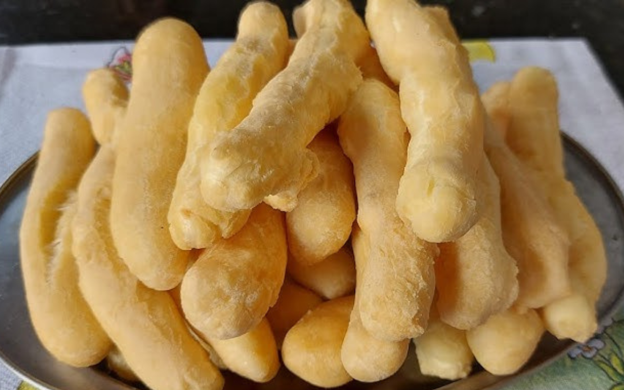 Biscoito de Polvilho Frito Crocante! Esse é o tipo de receita que todo mundo pede o segredo.