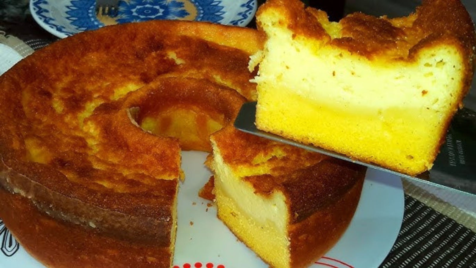 Esse Bolo de Fubá Cremoso Vai Derreter na Boca e Conquistar Toda a Família – Impossível Comer Só um Pedaço!