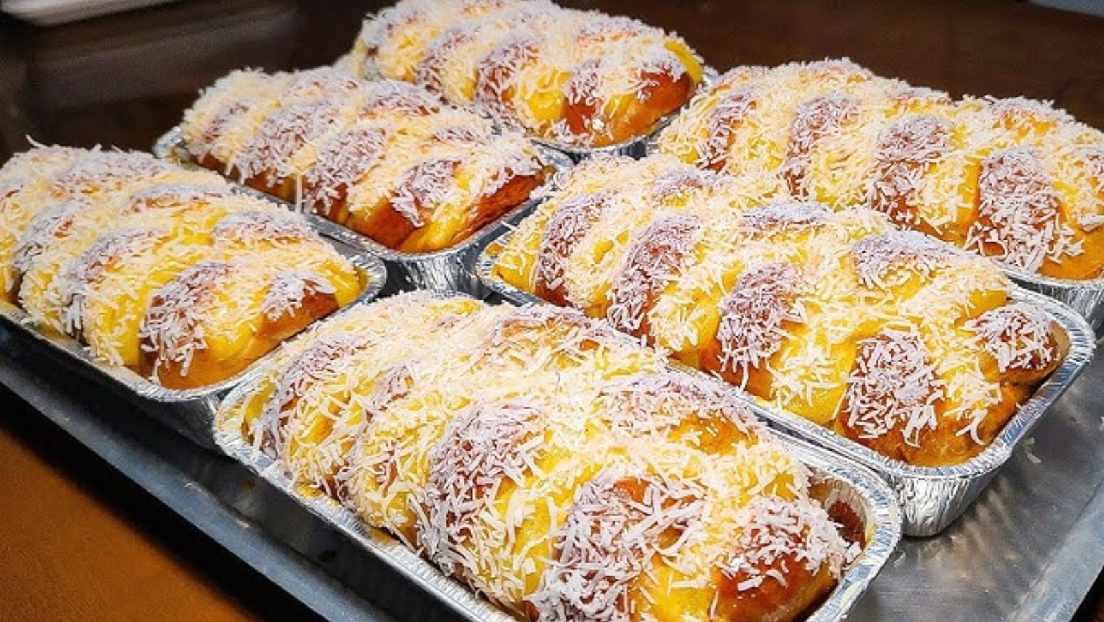 Essa Rosca de Trança muito fofinha e deliciosa– é perfeita para o café da manhã!