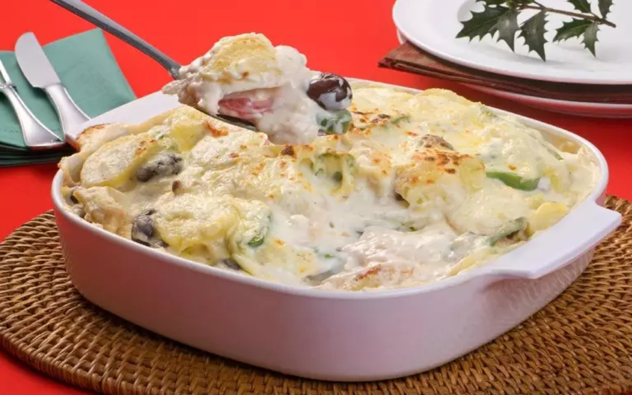 Esse Bacalhau de Natal no Forno é Tão Cremoso e Saboroso Que a Família Inteira Vai Aplaudir de Pé!