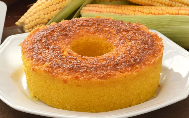 Bolo de Milho com Pedaços de Queijo Sem Açúcar delicioso e saudável!
