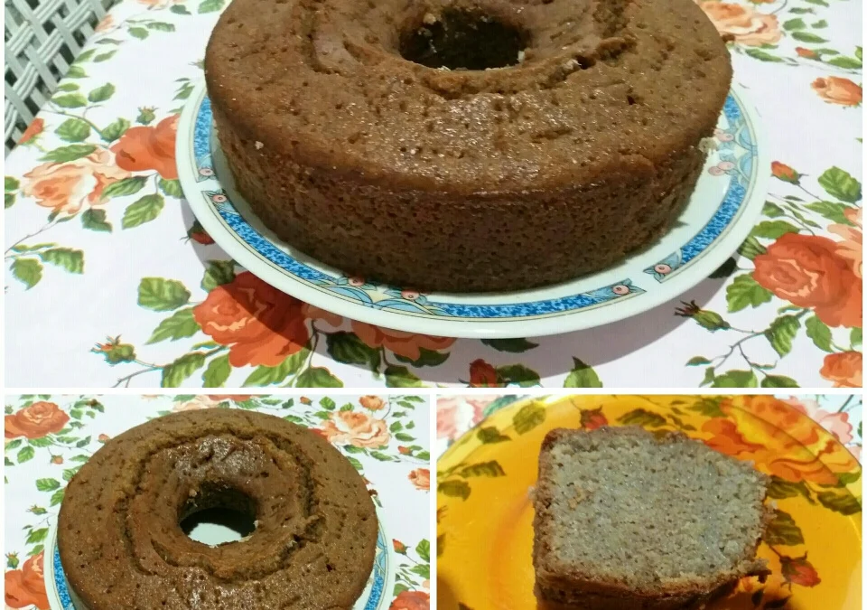 Bolo de Banana Molhadinho que Some da forma em minutos