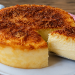 Bolo Cremoso de Mandioca com Coco Que Derrete na Boca e a Família Pede Bis!