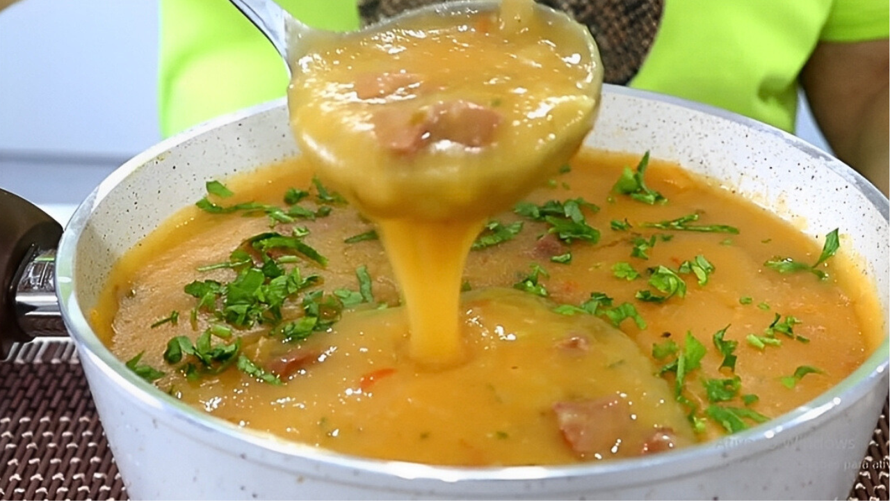 Caldo de Mandioca com Linguiça e Bacon, o caldo ideal nesse friozinho!